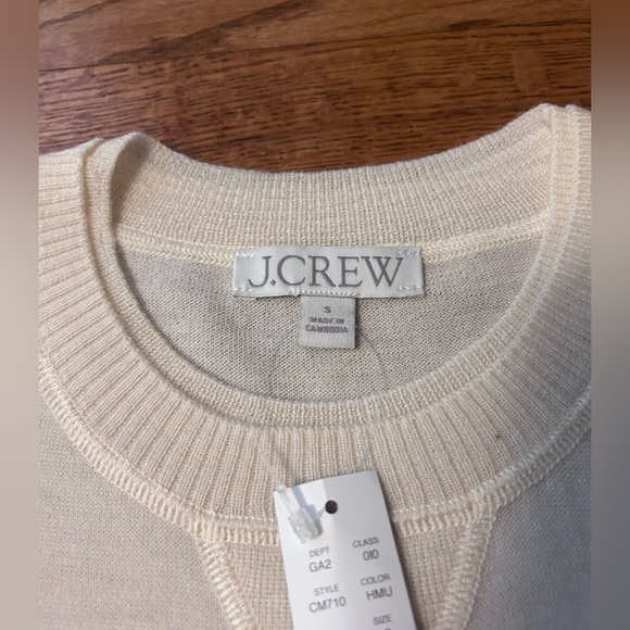J. Crew Oversized crewneck sweatshirt in merino wool - Picture 4 of 12